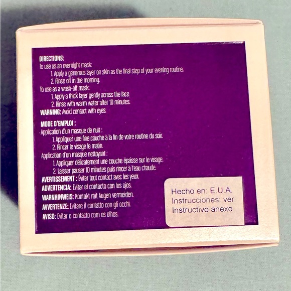 Younique Hydrating Mask - Picture 5 of 6